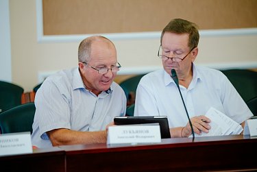 Депутаты обсудили вопросы сбыта сельхозпродукции