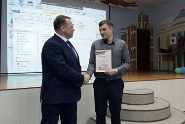 Бойцов угостили пирогами