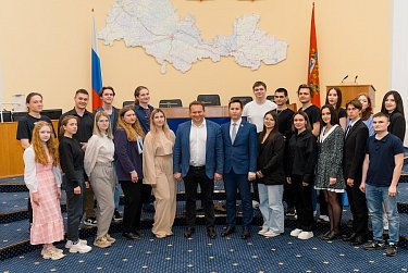 Увлекательный диалог состоялся в стенах Дома Советов