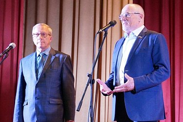 Депутаты поздравили с праздником представителей старшего поколения