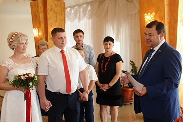 Орчане в День города получали подарки