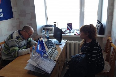 В Акбулаке прием провел Анатолий Лукьянов