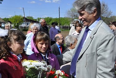 Рабочая поездка Александра Жаркова в Красногвардейский район