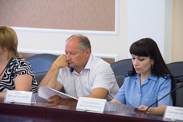 Депутатские слушания в защиту дольщиков