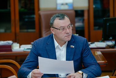 В центре внимания – подготовка к заседанию Законодательного Собрания 