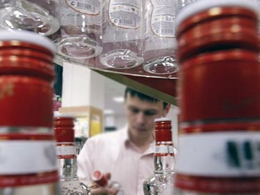 Ответственность на нелегальный оборот алкоголя усиливается