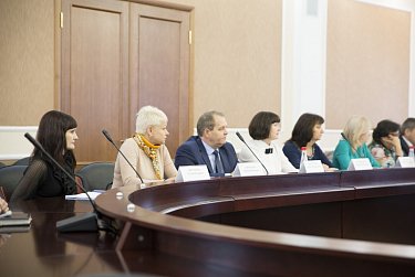 Конкурсная комиссия будет работать в новом составе