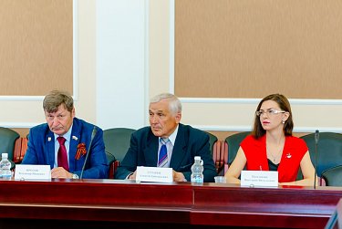 Нужен ли области еще один официальный праздник?