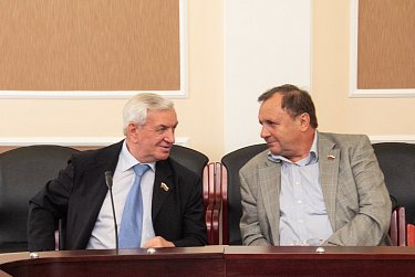 В центре внимания – подготовка к парламентской сессии