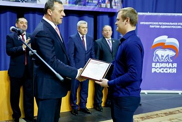 Первенство ПФО по спортивной борьбе стартовало в Оренбурге