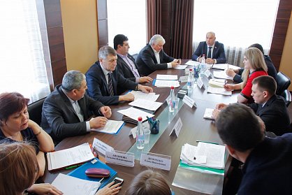 Совершенствуя региональное законодательство