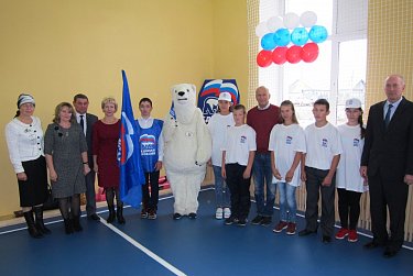 Геннадий Аверьянов: «Обновленный спортзал сельской школы соответствует современным требованиям»