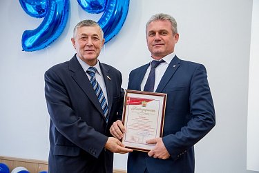 Надыр Ибрагимов поздравил профсоюзных активистов