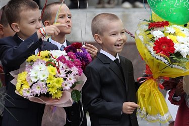 Депутаты побывали в родных школах
