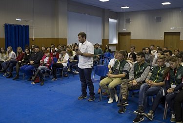 О политике для молодежи и молодежи в политике