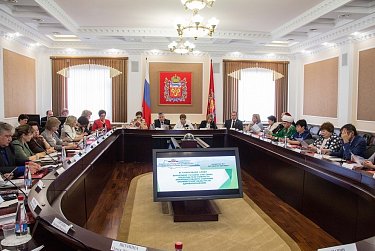 О здоровье и демографии – за «круглым столом»