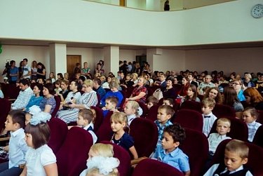 Олег Димов: «Акция «Соберем ребенка в школу» стала визитной карточкой Оренбуржья»