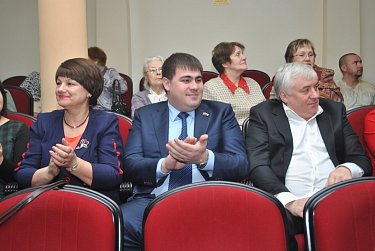 «И я ваши возьму имена, чтоб назвать ими дочку и сына…»