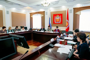 Законы социального характера