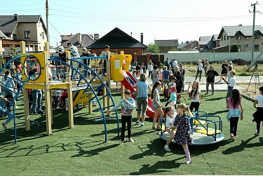 В поселке Газодобытчиков открыта детская площадка