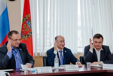 Парламент региона заслушает уполномоченных по правам человека и по правам ребенка