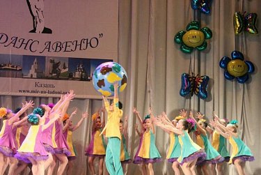 Депутат поддерживает юные таланты  