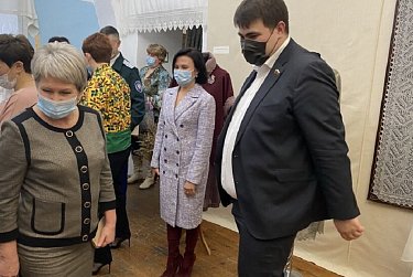 Знакомимся с историей пухового платка