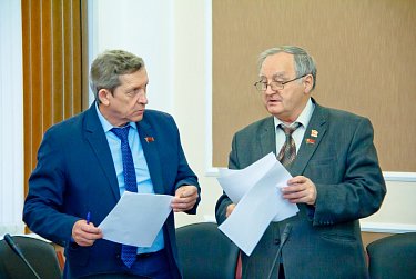 В комитете по экономической политике обсудили поправки ко второму чтению проекта бюджета области  