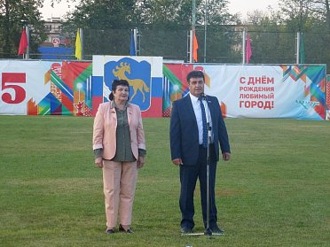 Кувандык отметил 65-летие