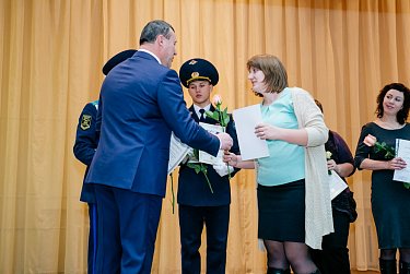 Россию строить молодым!