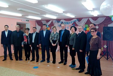 Поздравления и подарки от Ермека Алкулова