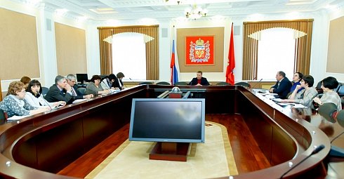 Профильные комитеты: подготовка к очередному заседанию