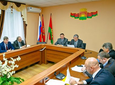 Депутаты провели День информации в Шарлыкском районе