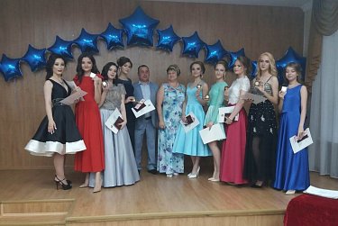 В добрый путь, выпускники!