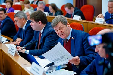 На заседании Законодательного Собрания 