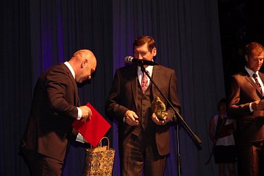 Законотворцы поздравили орских заводчан