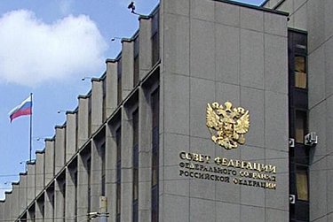 Сельских тружеников поздравляют сенаторы