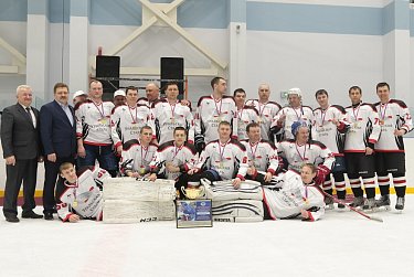 Состоялся первый хоккейный турнир на Кубок Евгения Маслова