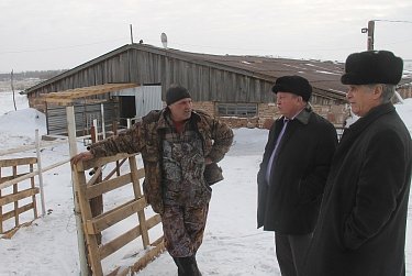 Александр Жарков провел встречи в Александровском районе