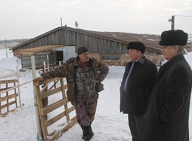 Александр Жарков провел встречи в Александровском районе