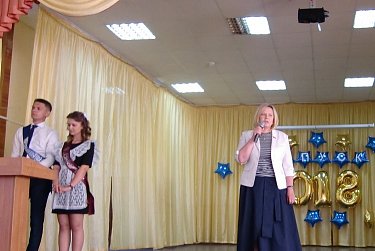 Депутаты поздравили выпускников Оренбуржья