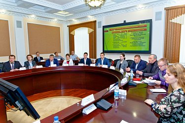 Молодые парламентарии обсудили законопроект о молодежной политике