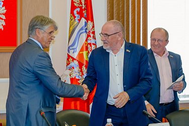 Депутаты корректируют законы о пчеловодстве и семеноводстве