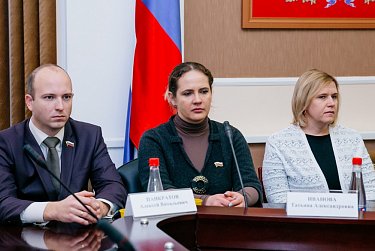 На брифинге фракции ЛДПР