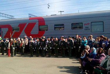 На ретро-поезде – с ветеранами