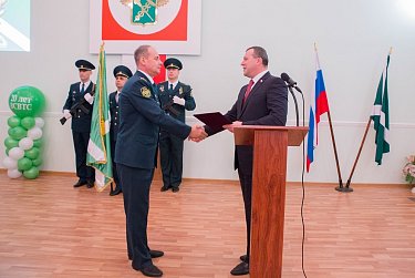 Олег Димов поздравил работников таможенной службы