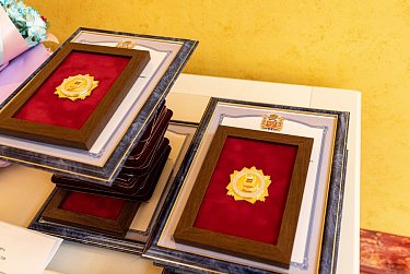 За значительный вклад в содействие СВО