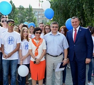 Олег Димов пожелал оренбургским студентам настойчивости и успешной сдачи сессии