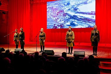 100-летию Октябрьской революции посвящается