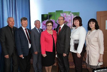 Депутаты посетили социальные центры «Долголетие» и «Шанс»